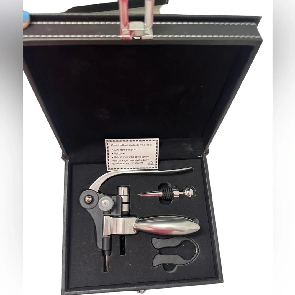 Calvin Klein Wine Social Gift Set.